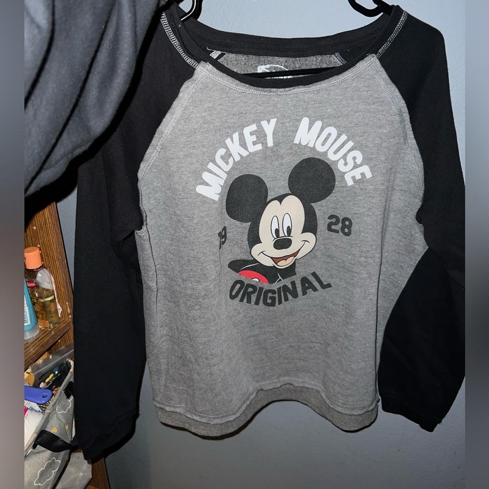 Mickey Mouse sweater new without tag